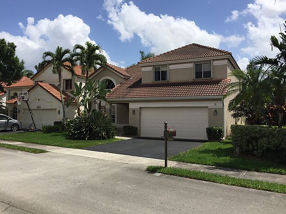 2nd image of 9238 Magnolia Ct