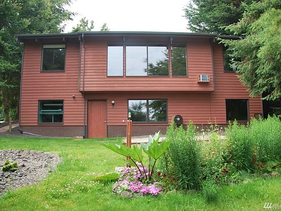 3rd image of 6740 NE Admiralty Ln