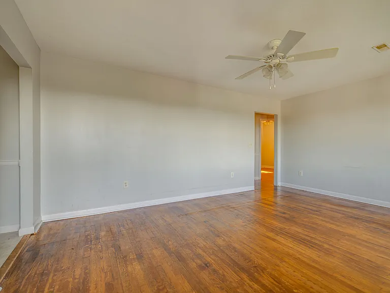 217 Banner St — Photo 5