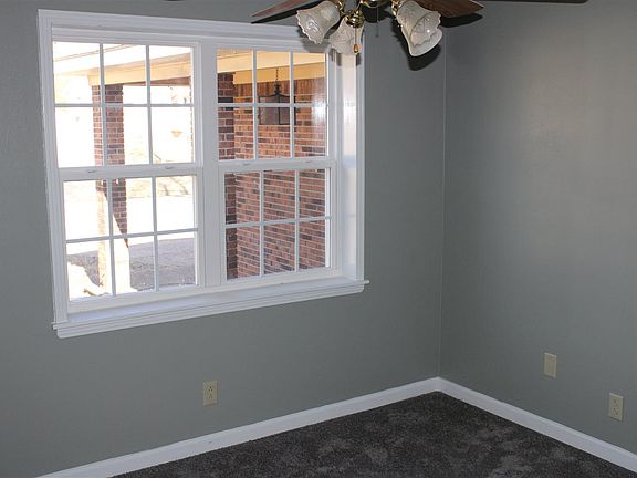 5th image of 1110 Highland St