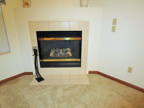 5th image of 901 Briarcrest Ln