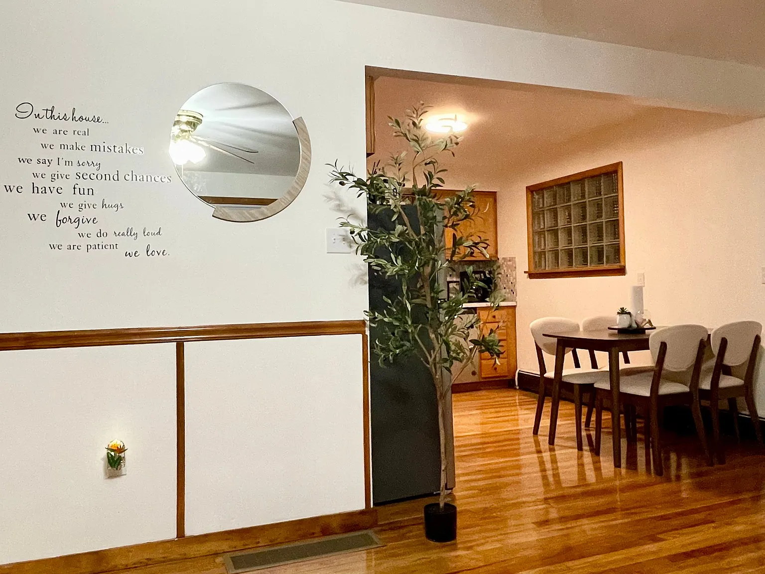 Cute 3 bedrooms in the heart of altoona. — Photo 1