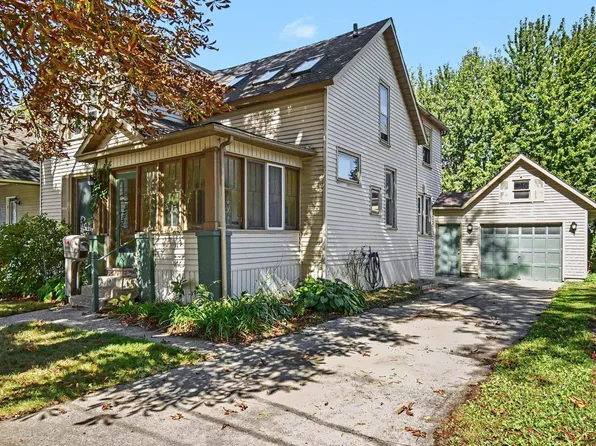 2015 7th St, Bay City, MI 48708