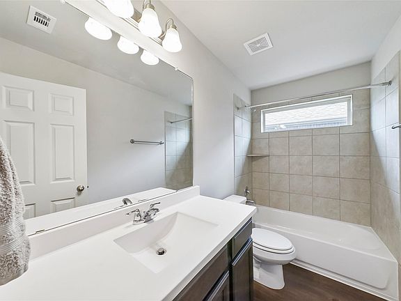 5th image of 6319 Cantigny Lake Dr