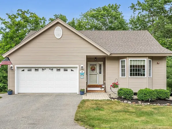 4 Cedar Lane, Newton, NH 03858