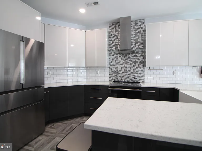 15 Kentsdale Dr — Photo 21