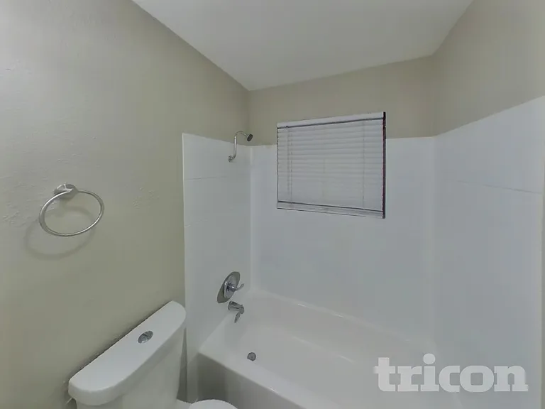 3221 Edgebrook Dr — Photo 12