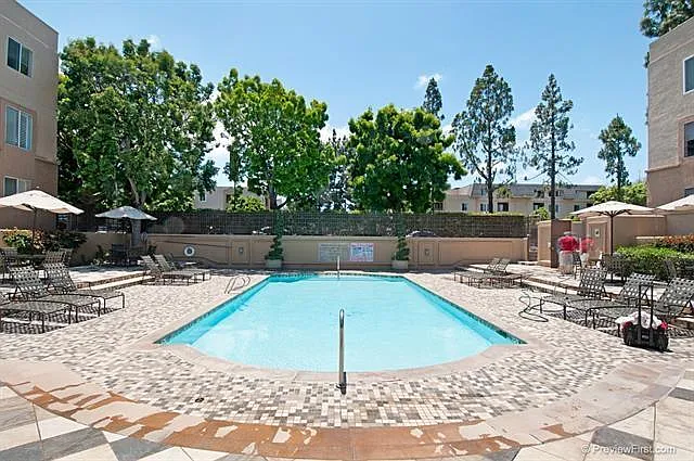 8889 Caminito Plaza Centro #7206 — Photo 15