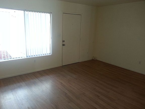 2nd image of 9146 Thru 9152 Kenwood Dr
