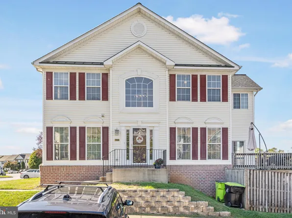 1900 Glenroths Dr, Abingdon, MD 21009