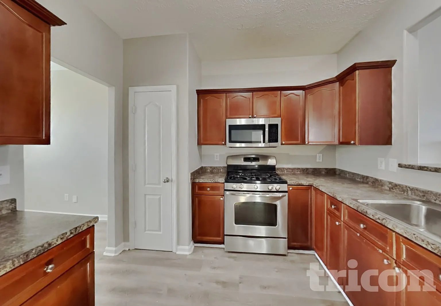 1638 Zurich Drive Spring Hill TN — Photo 4