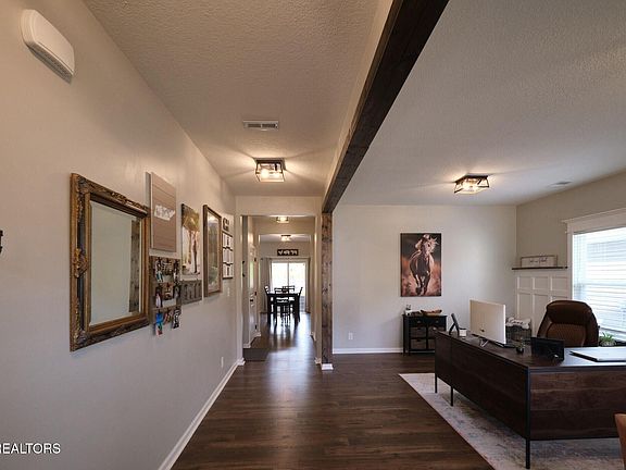 5th image of 2727 Minuteman Ln