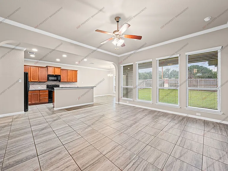 5620 Blackstone Dr — Photo 8