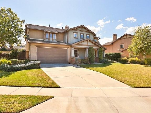 3rd image of 160 Hillshire Cir