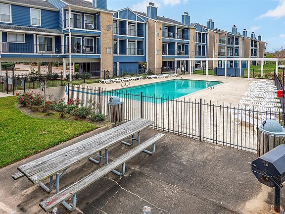 3rd image of 18515 Egret Bay Boulevard #1108