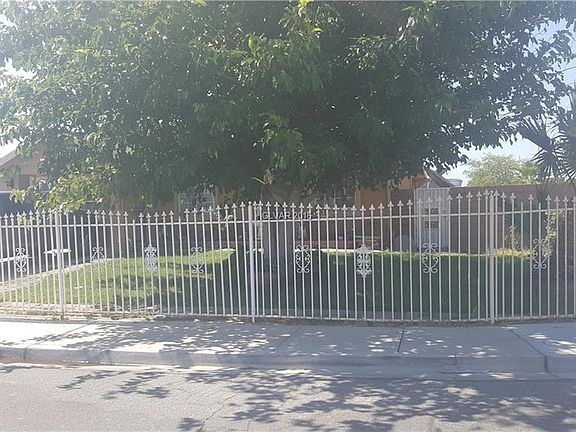 2nd image of 2701 Bourbon Ln