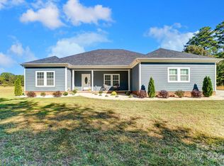 1345 Wildflower Dr, Gastonia, NC 28056