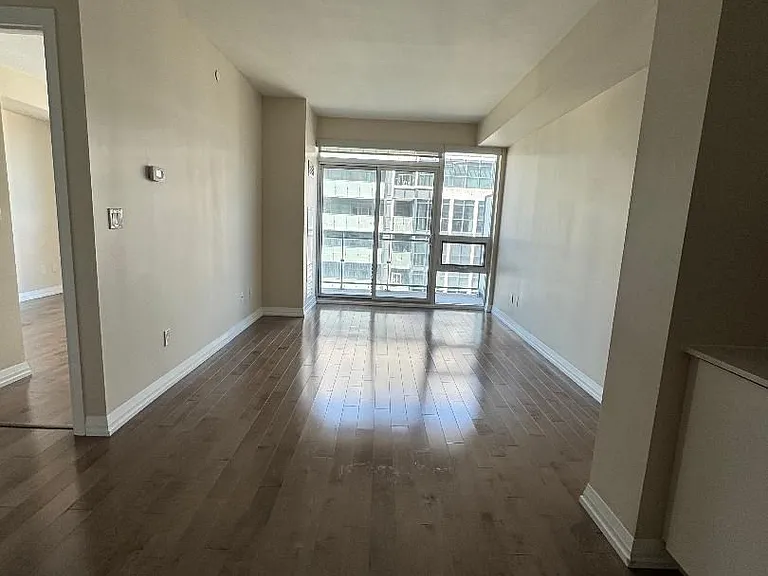 460 Adelaide St E #2101 — Photo 5