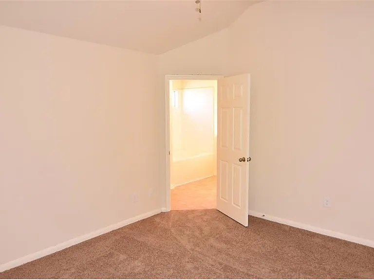 6702 Albion Crescent Dr — Photo 6