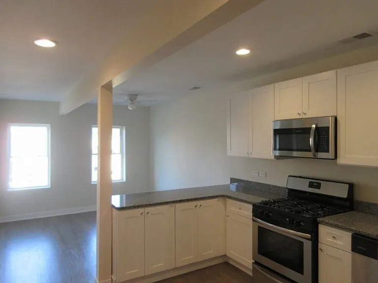 2020 N Bissell St #1 — Photo 2