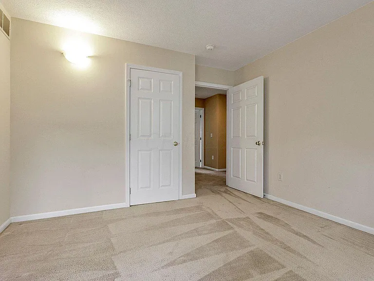 2691 Abbey Knoll Dr — Photo 7