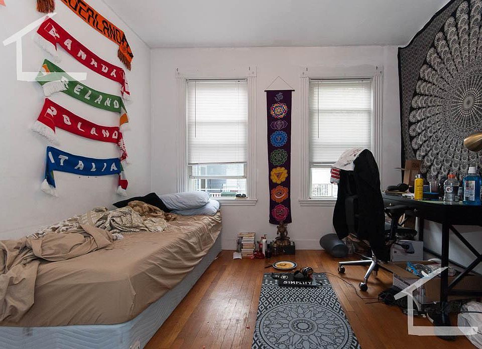 2nd image of 37 Wallingford Rd #1