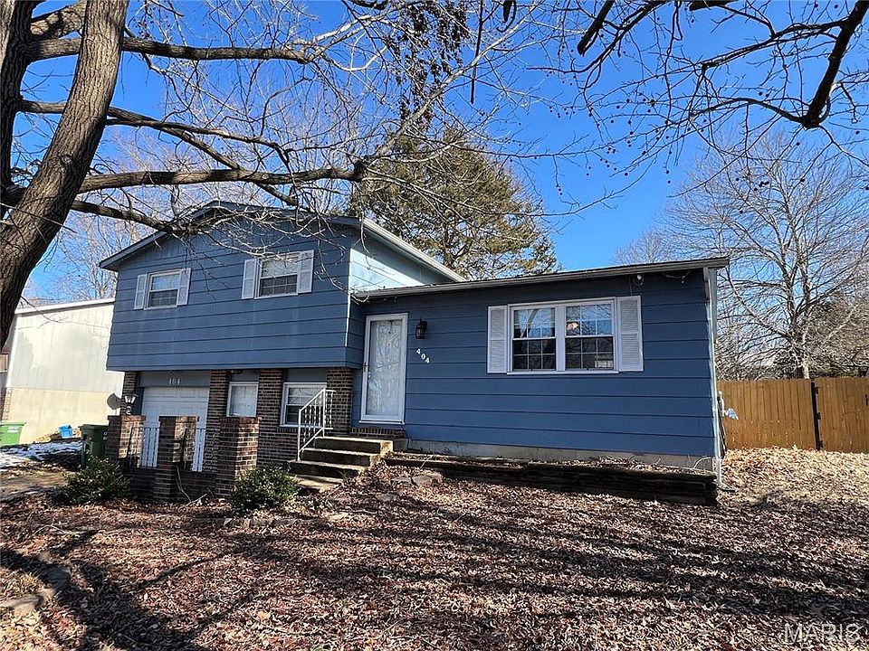 1st image of 404 Fox Creek Rd