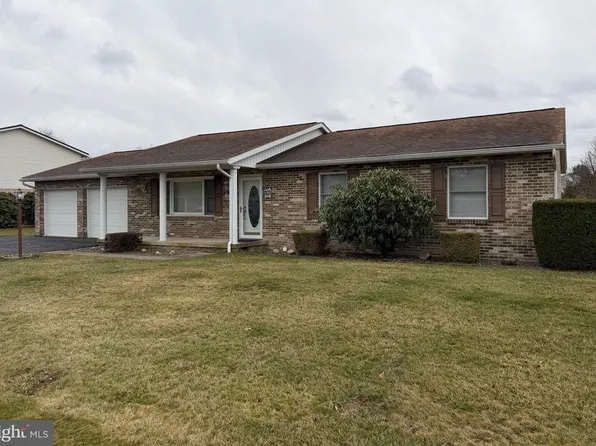 632 Kittatinny Dr, Chambersburg, PA 17202