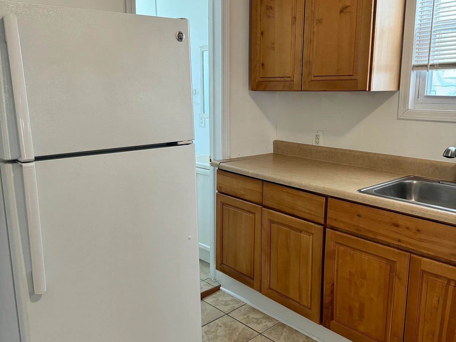 2 bed, 1.0 bath, 800 sqft, $2,300 — Photo 3