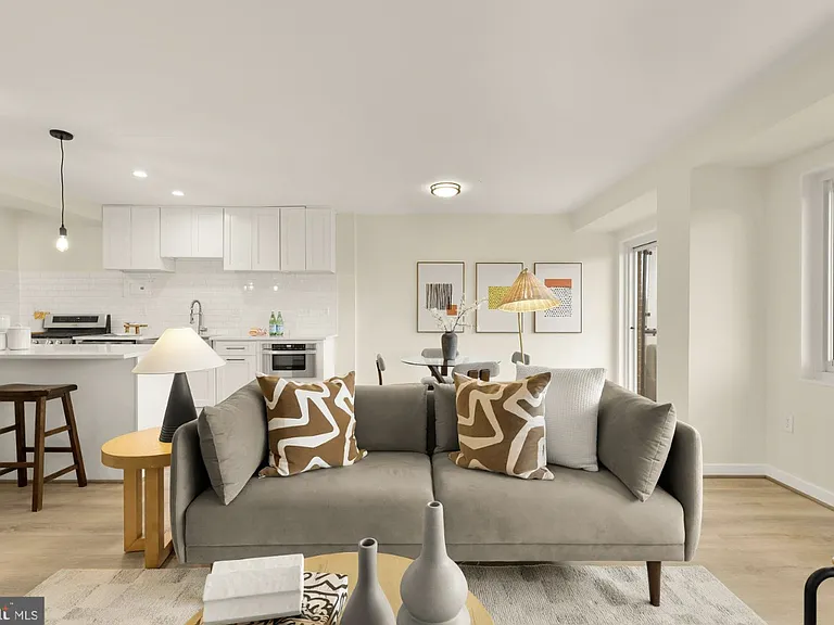 4201 Cathedral Ave NW #1009 — Photo 5