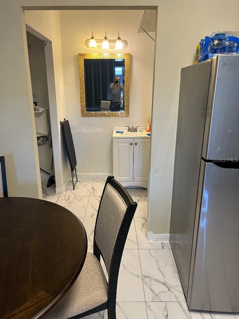 1 bed, 351 sqft, $1,050 — Photo 4