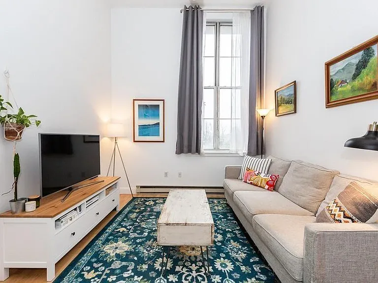 240 Heath St #210 — Photo 4