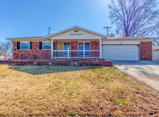 4600 Crestline Dr, Saint Louis, MO