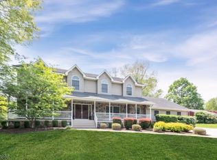 9 Meadowview Rd, Basking Ridge, NJ 07920