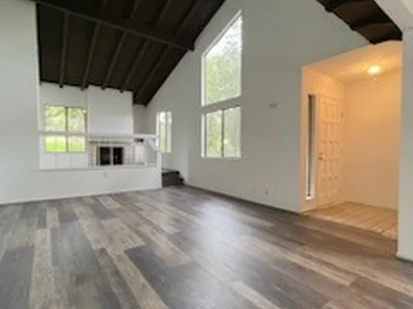 1200 Heather Ln, Pacific Grove, CA 93950