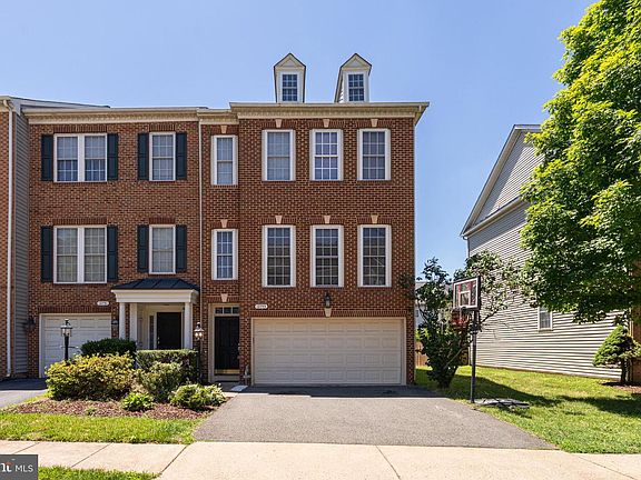 2nd image of 12753 Heron Ridge Dr
