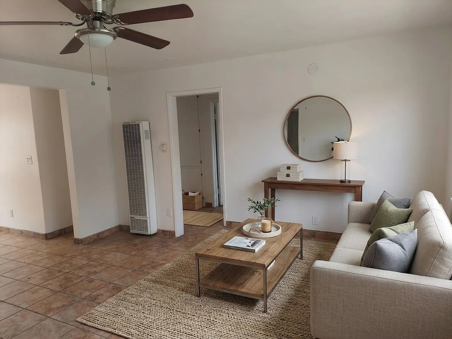 Spacious 2 Bed /1 Bath, Section 8 Welcome! — Photo 1