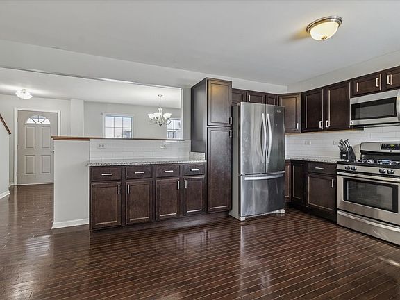 4th image of 1112 Kim Ct