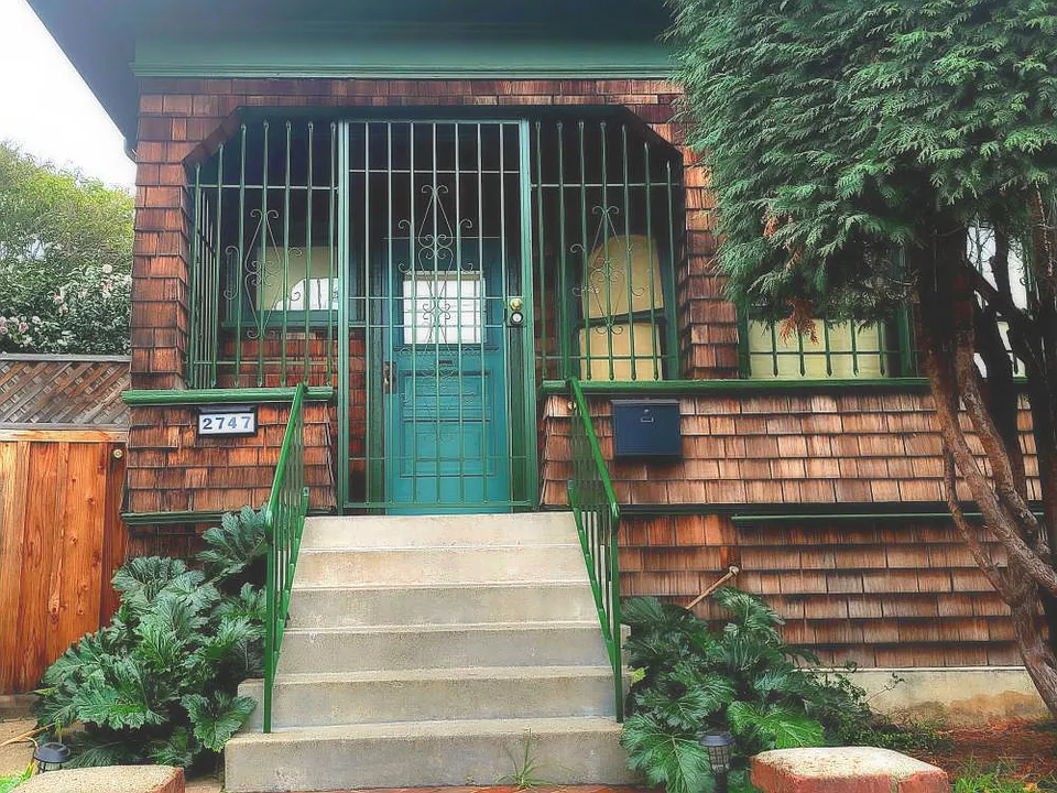 2747 McGee Ave