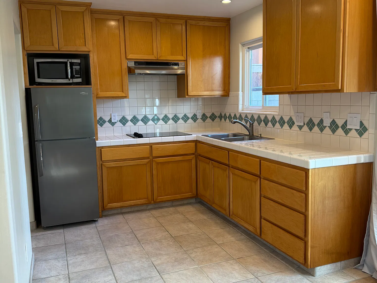 1 bed, 832 sqft, $2,325 — Photo 3