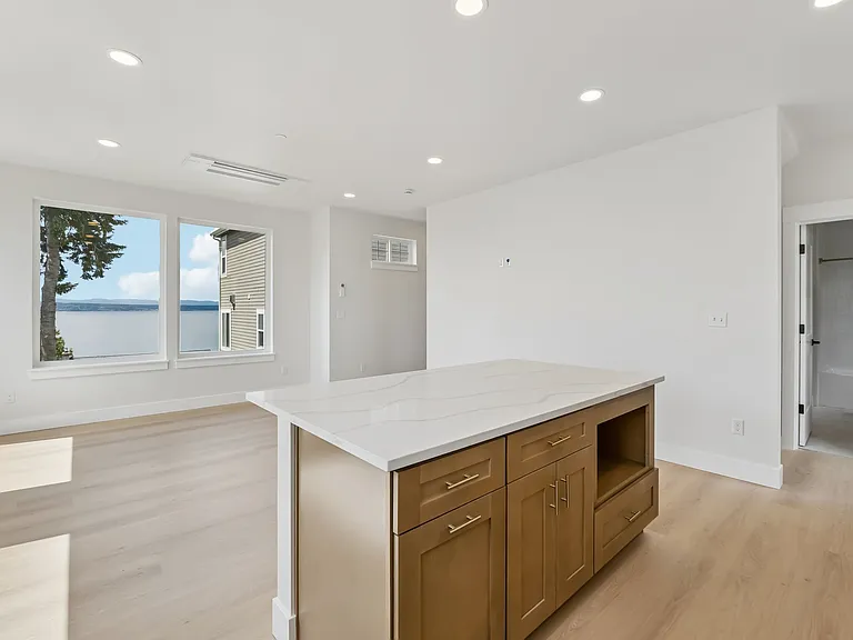 20116 Richmond Beach Dr NW #B — Photo 7