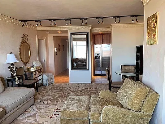 Rented by A & I Broadway | media 15