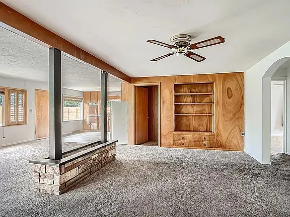 2135 Norwood Ave — Photo 3
