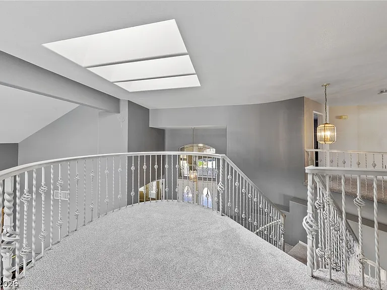 2066 Jupiter Hills Ln — Photo 17