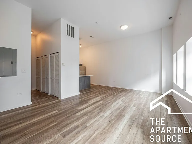 2700 W North Ave #303 — Photo 3