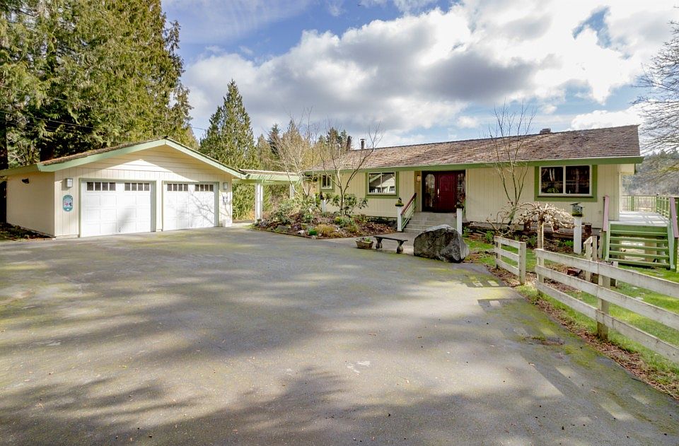 1st image of 3481 Salmonberry Dr SE