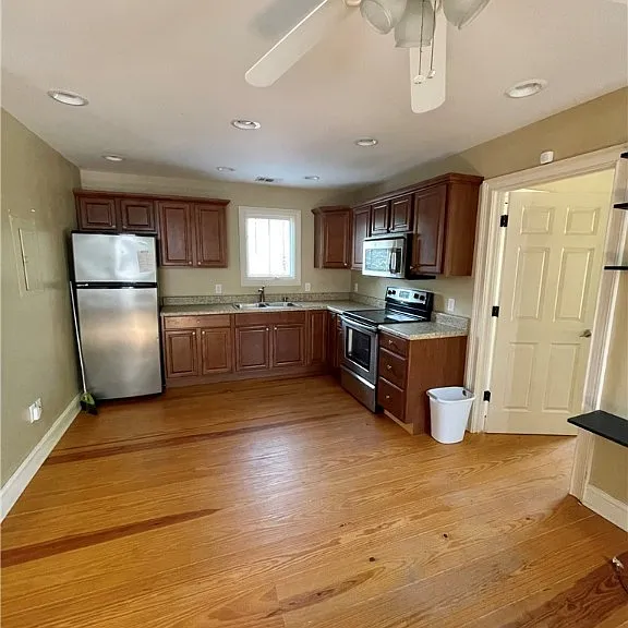 110 E Duffy St #CARRIAGE HOUSE — Photo 5