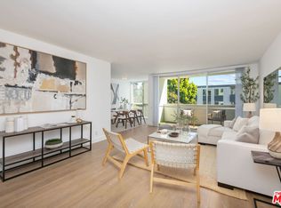 1015 N Kings Rd APT 302, West Hollywood, CA 90069