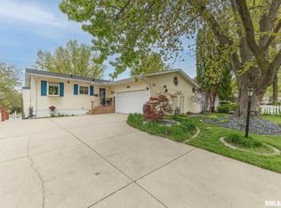 3515 36th St, Moline, IL 61265