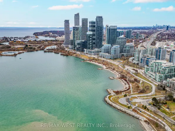 5 Marine Parade Dr #319, Toronto, ON M8V 4B4